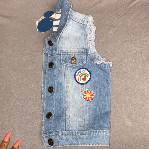 NWT Mickey Mouse Rainbow Flower Jean Vest Size 4-5 - Picture 8 of 8